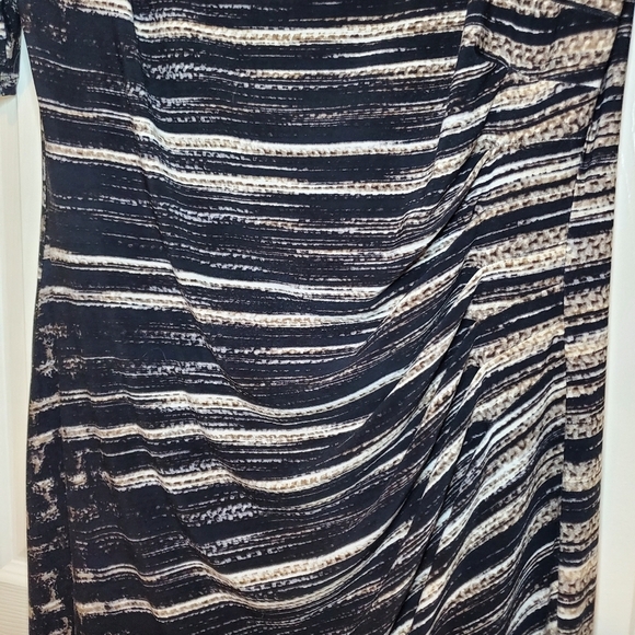 Anne Klein Black Tan White Striped Bodycon Dress Women’s Size 12. - Picture 4 of 11